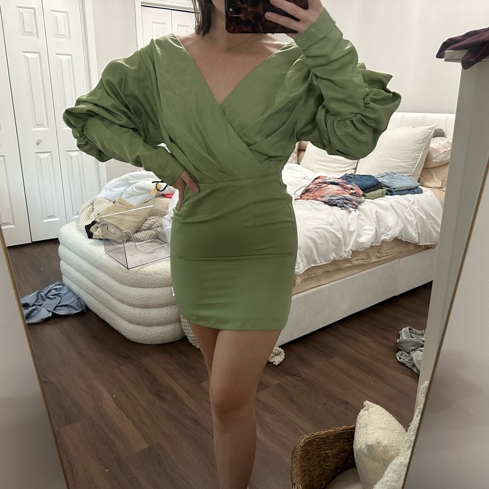 PrettyLittleThing Sage Long Sleeve Dress